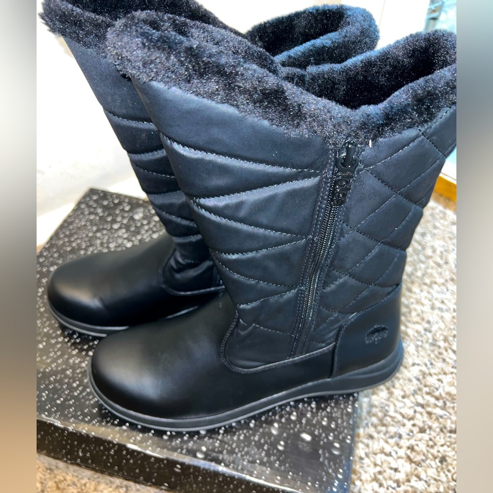 Tote’s waterproof woman’s Boots! - Picture 6 of 7